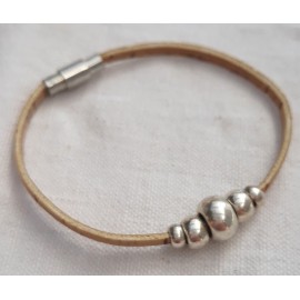 Bracelets perles croissantes
